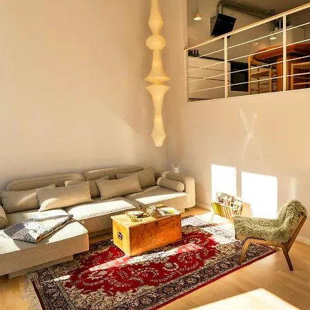 Canal House With Floating Deck And Canal Access 度假居