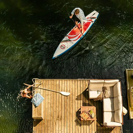 Canal House With Floating Deck And Canal Access 度假居 *