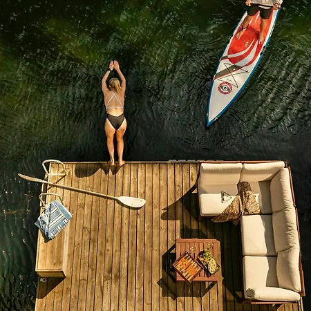 Canal House With Floating Deck And Canal Access *