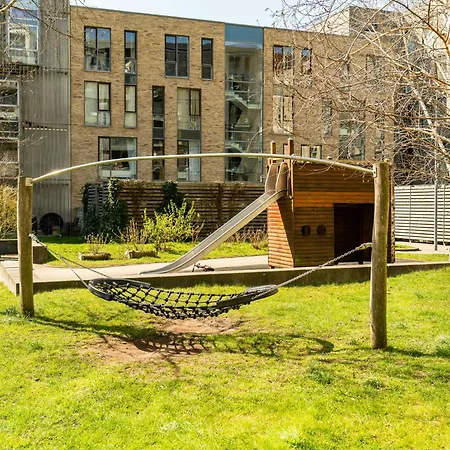 度假居 Canal House With Floating Deck And Canal Access