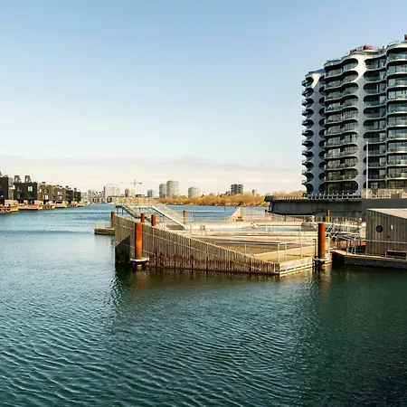 度假居 Canal House With Floating Deck And Canal Access *